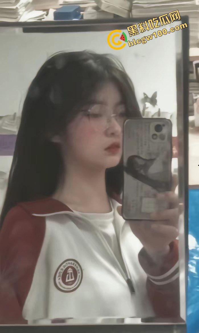 达州高级语文中学反差骚货眼镜妹『空灵』高考失利复读 压力大放假约炮大哥开房做爱！原创独家曝光流出！  第9张