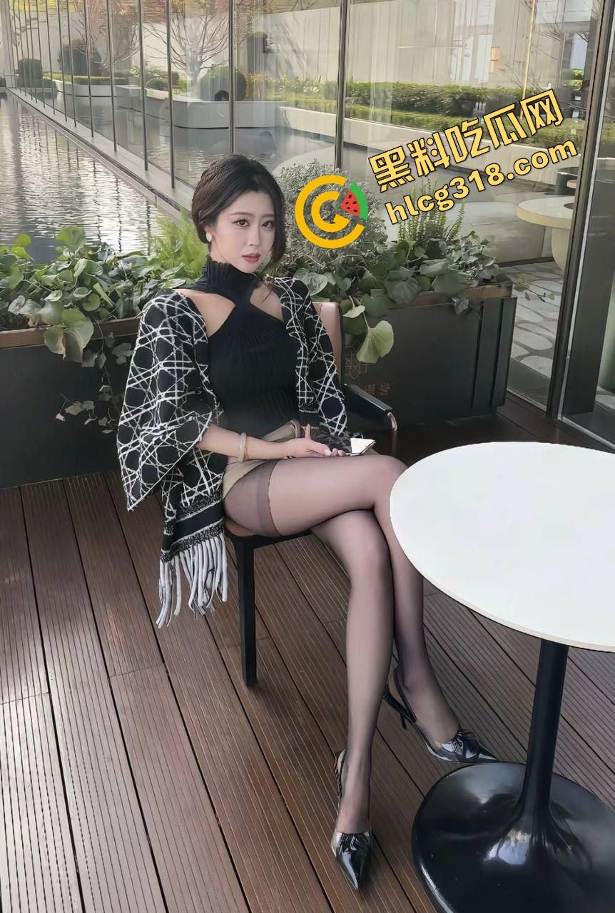 徐州鸡巴术惊呆全网，12cm鸡巴带上战神套套直接变20cm，黑丝母狗被操得喷水求饶！  第9张