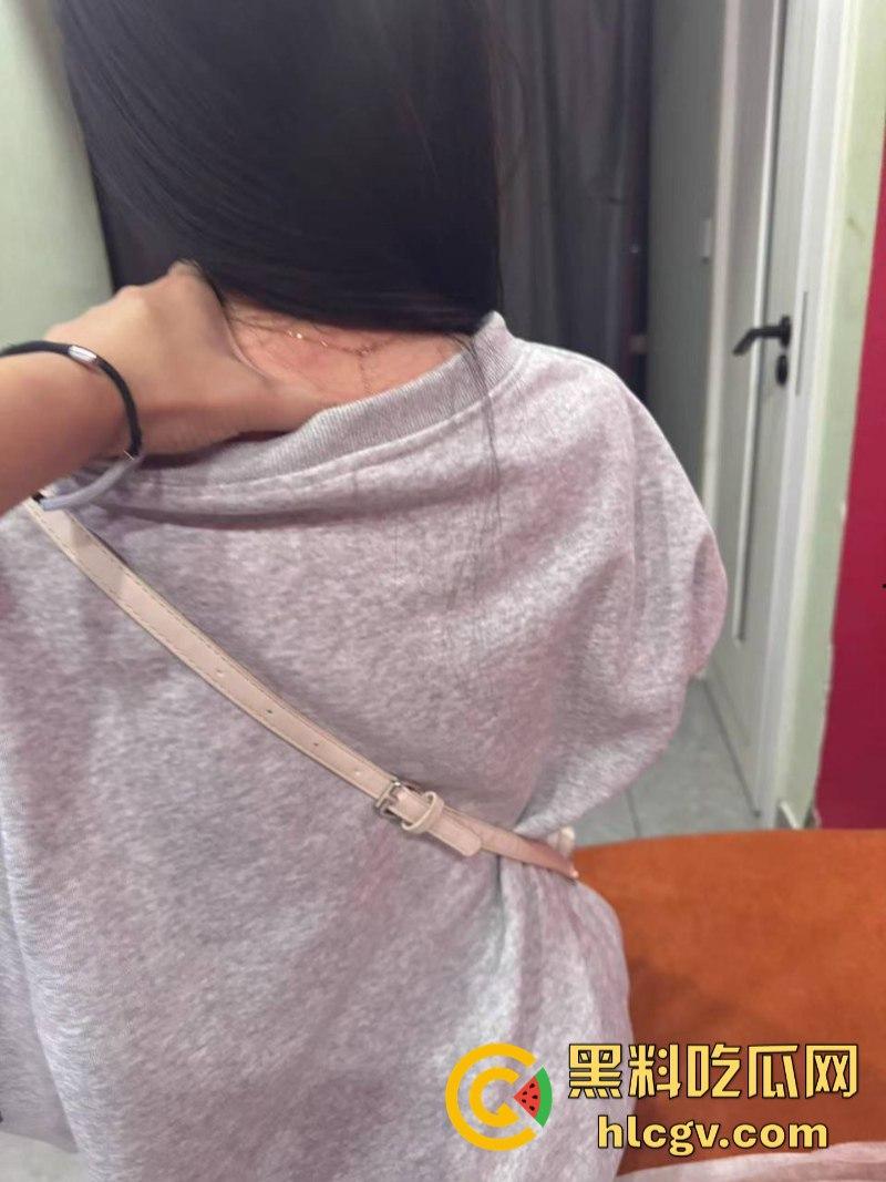 哈尔滨约炮大神 国庆节期间开房轮操数女 鸡巴都磨细了！  第33张