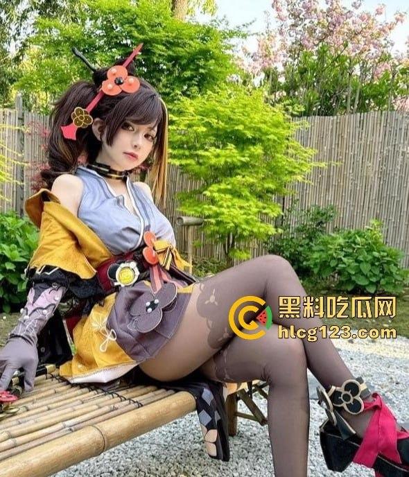 B站百万粉丝UP主『六二二同学』露脸自慰视频曝光！国内是cos国外福利姬，高潮喷白浆！  第9张