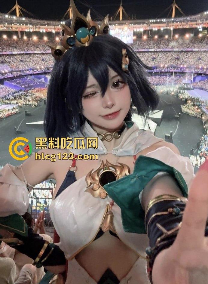 B站百万粉丝UP主『六二二同学』露脸自慰视频曝光！国内是cos国外福利姬，高潮喷白浆！  第13张