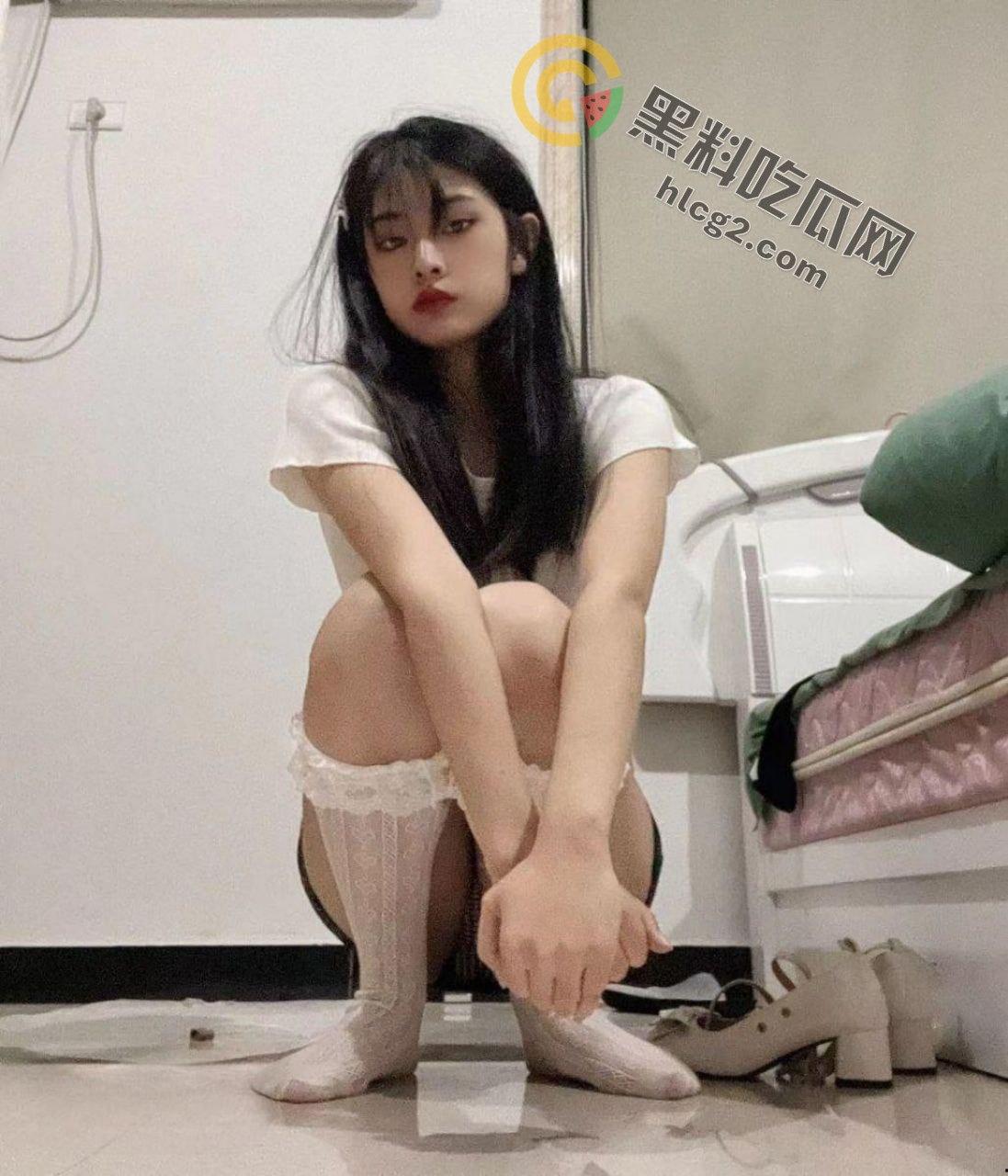 重庆黑森林小骚货与男人做爱视频意外流出!学妹借电脑竟引发全网狂潮! 第11张 重庆黑森林小骚货与男人做爱视频意外流出!学妹借电脑竟引发全网狂潮! 第11张