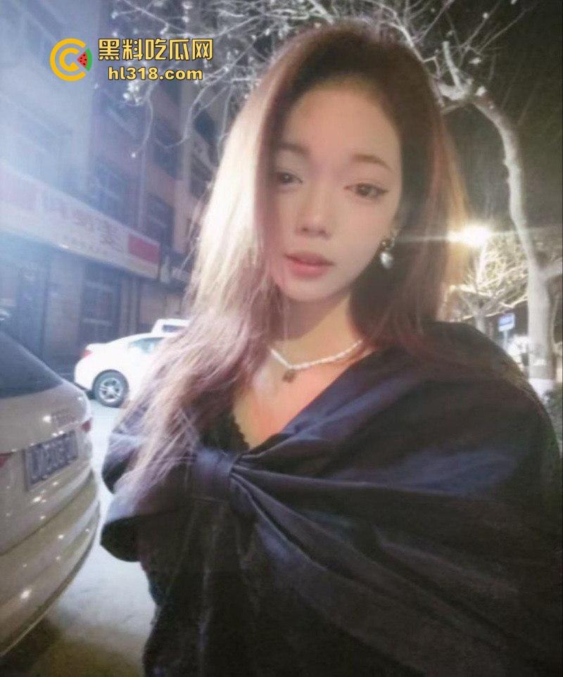 38万娶回家的高颜值新婚人妻【李茵茵】出轨前男友视频曝光，被各种爆操打桩，露脸口爆淫荡至极！  第1张