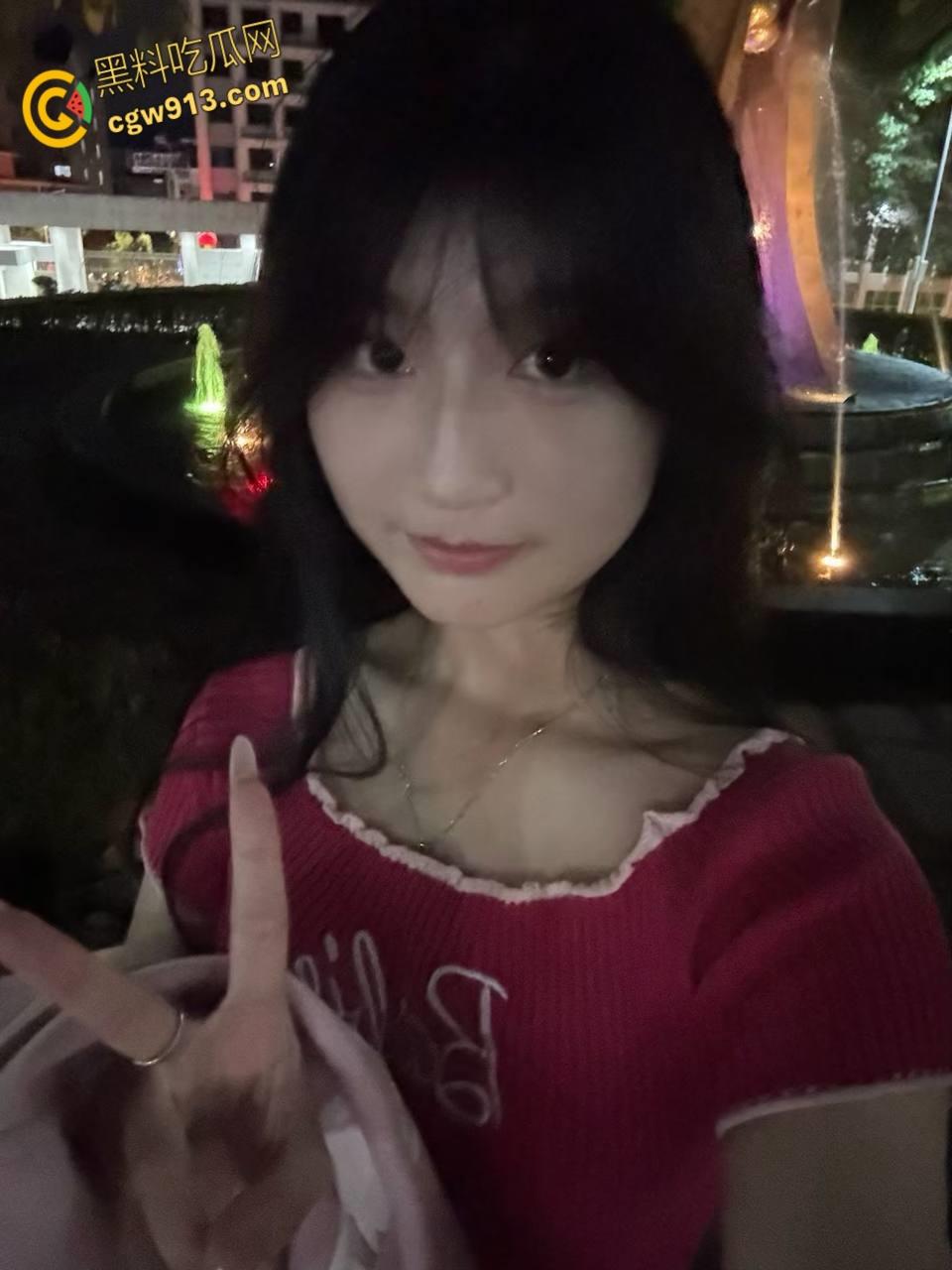 武汉纺织大学【王芷若】，清纯外表下爱穿女仆装，被男友掐脖激情调教，清晰对白淫荡又搞笑 ！  第4张