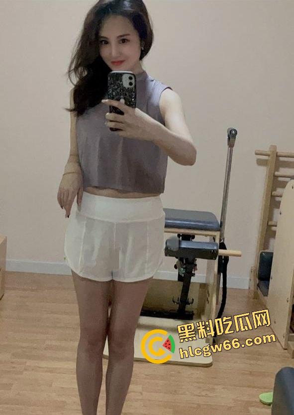 达州极品少妇【吴小倩】背着男友约炮录像，骚逼被操到戴痛苦面具，男友怒放全网！  第3张