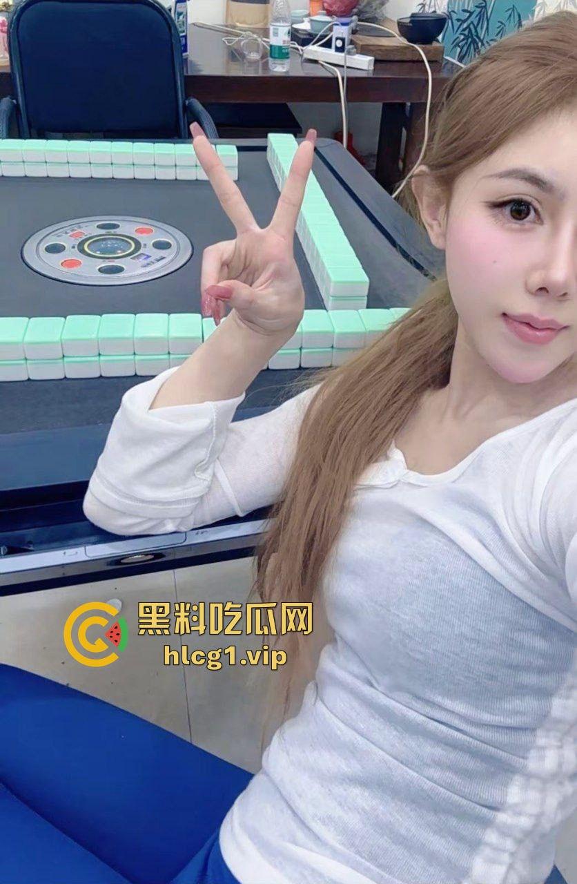 抖音擦边女主播『A 野蛮女友』为了流量 直播间明目张胆 露奶露点 火速上人！  第4张