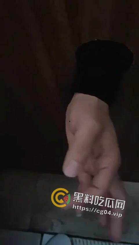 鸟洞！又在各地厕所复苏  属于男同的畸形浪漫 甚至还有不少中男人 生活所迫还是个性使然 第1张