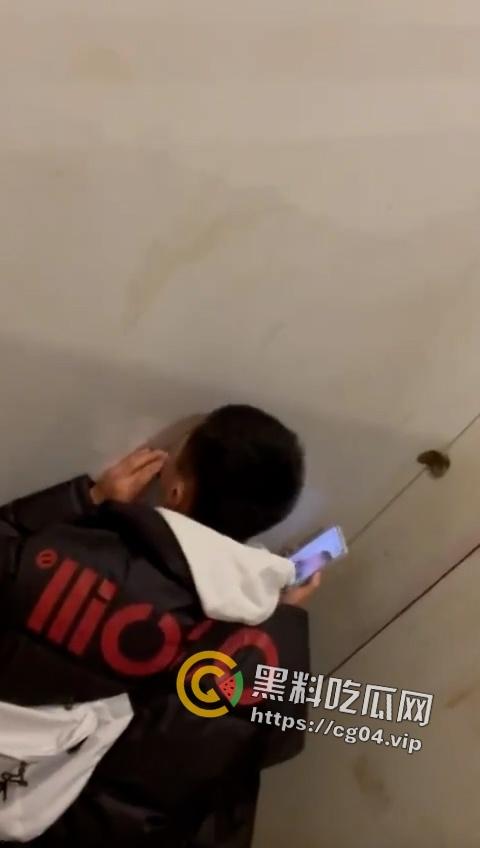 鸟洞！又在各地厕所复苏  属于男同的畸形浪漫 甚至还有不少中男人 生活所迫还是个性使然 第5张
