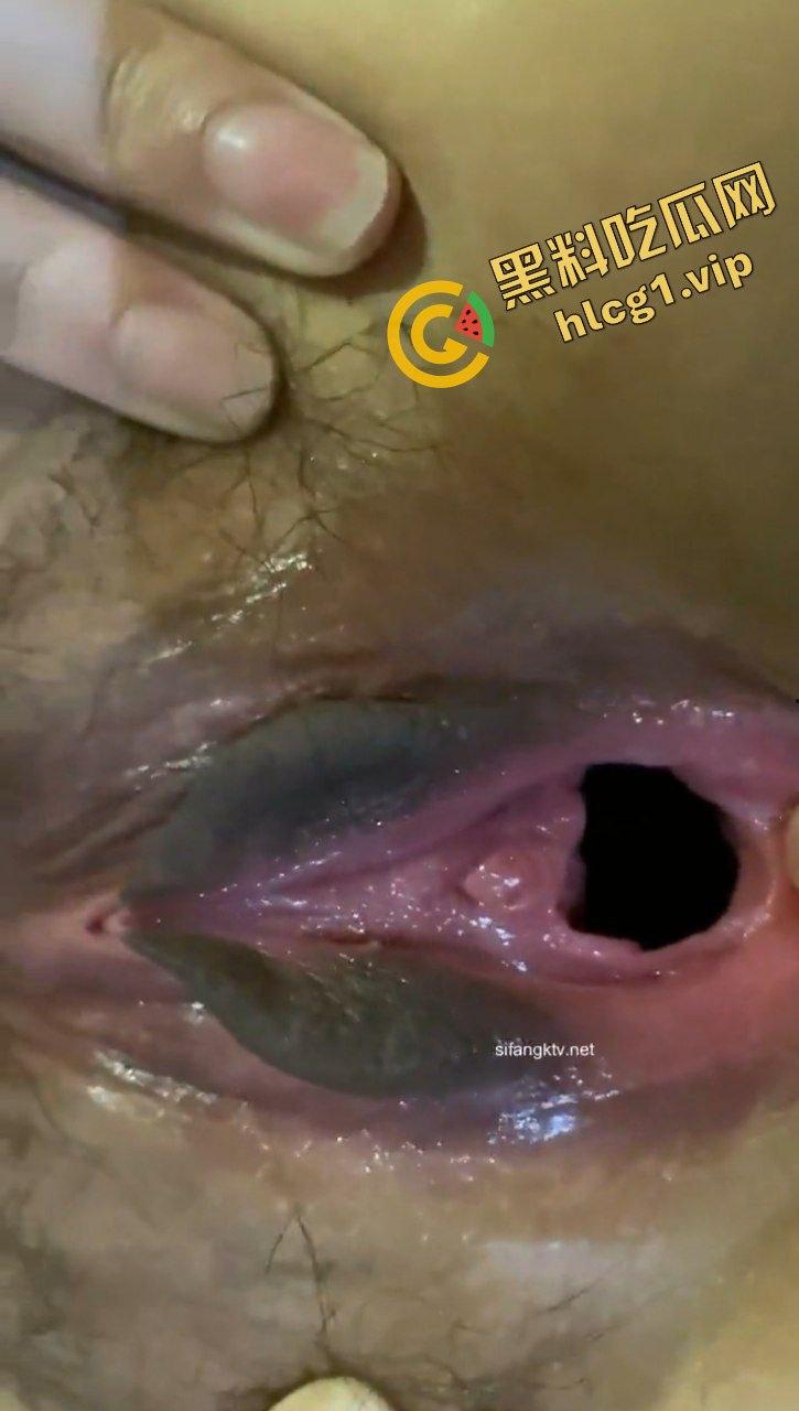 山西大同反差贱婊少妇『姜敏』与炮友酒店性爱 灌醉酒后失态！停车场大小便失禁 恶心至极！  第11张