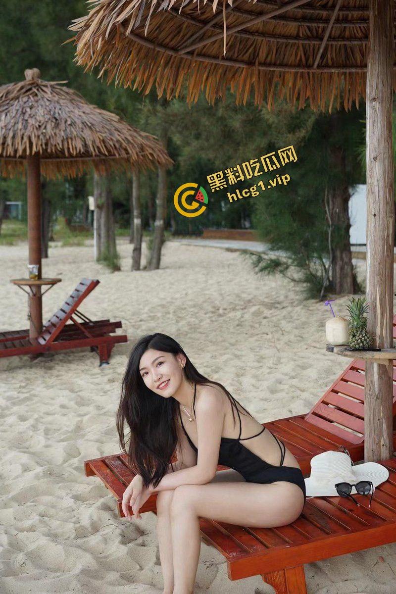 海南琼海人妻反差母狗『江晨』与男友房间后入爆操！骚语淫叫不断！  第1张