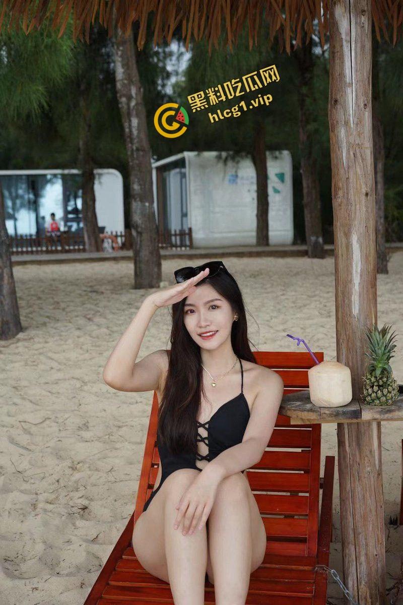 海南琼海人妻反差母狗『江晨』与男友房间后入爆操！骚语淫叫不断！  第3张