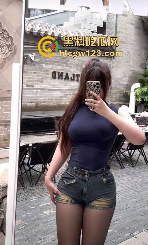 抖音微胖肥臀小网红【宣宣宝宝】不良视频流出 颜值超美身材性感 扭动肥臀暴力后入 勾人至极！  第6张