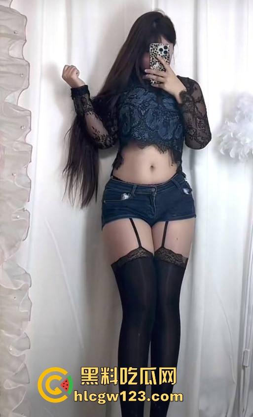 抖音微胖肥臀小网红【宣宣宝宝】不良视频流出 颜值超美身材性感 扭动肥臀暴力后入 勾人至极！  第10张