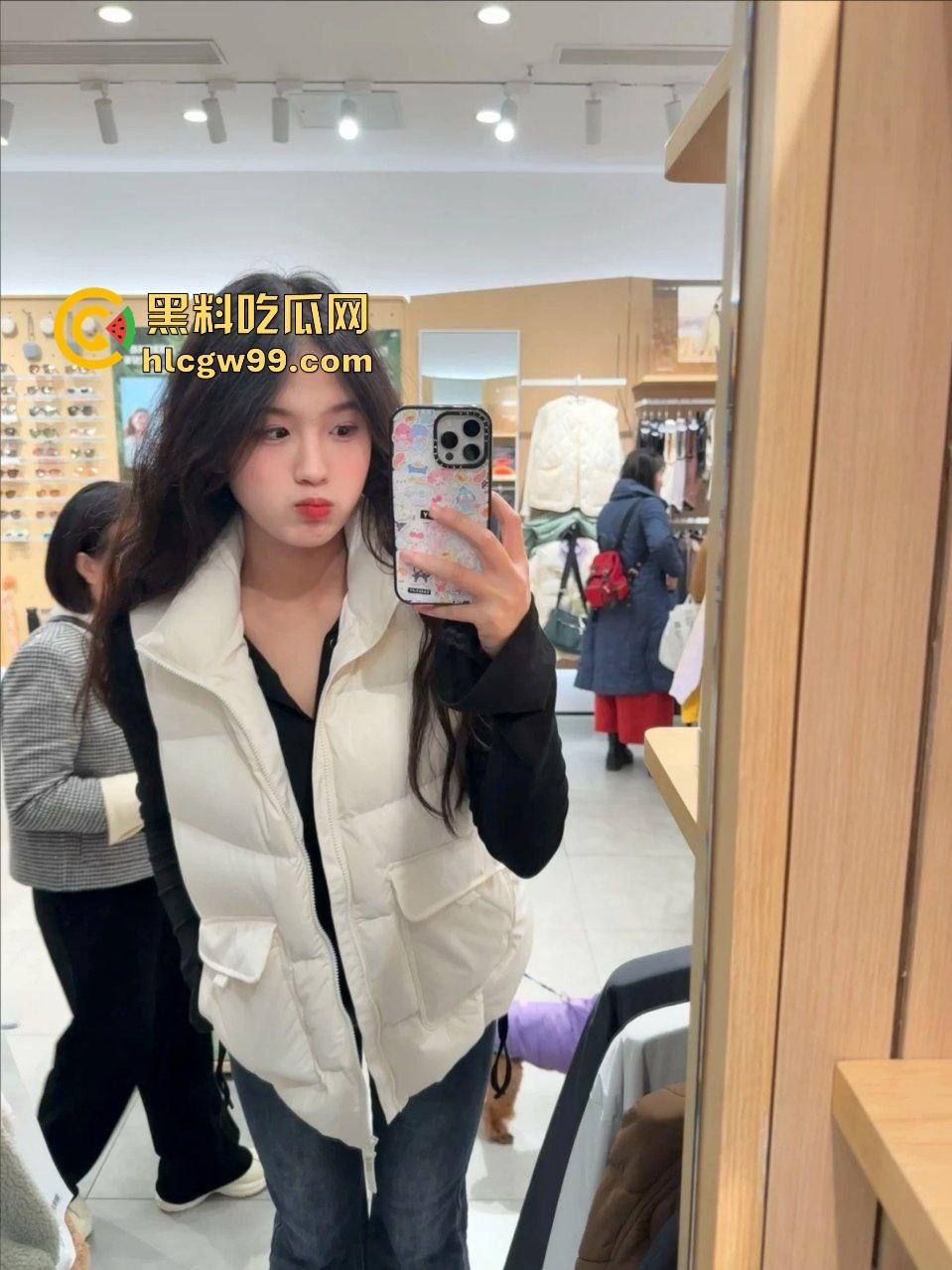 抖音甜御反差婊骚货，抖音线上私信约炮单男，线下面基至酒店黑丝暴力后怼骚逼！独家流出！  第4张