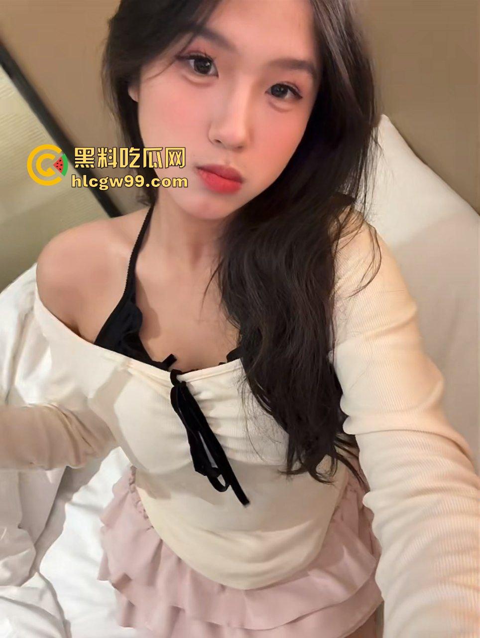 抖音甜御反差婊骚货，抖音线上私信约炮单男，线下面基至酒店黑丝暴力后怼骚逼！独家流出！  第5张