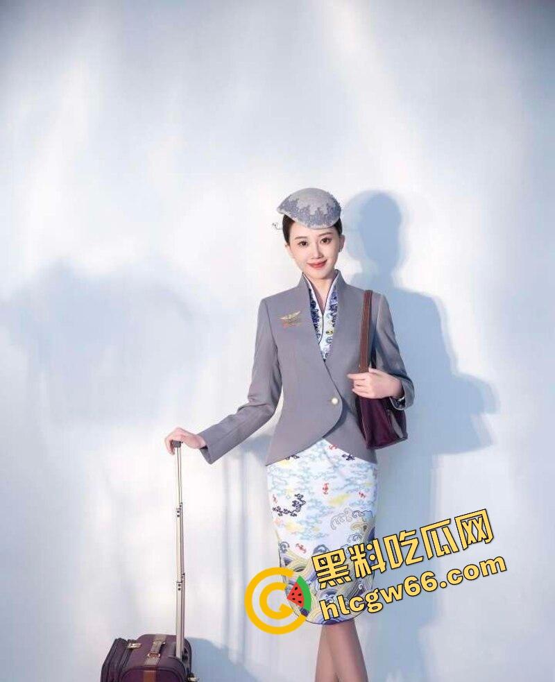 海航空乘【雨晴】172cm极品空姐下海变肉体绝品，黑丝长腿、天使脸庞换来床上蜜桃臀狂野榨精！  第9张
