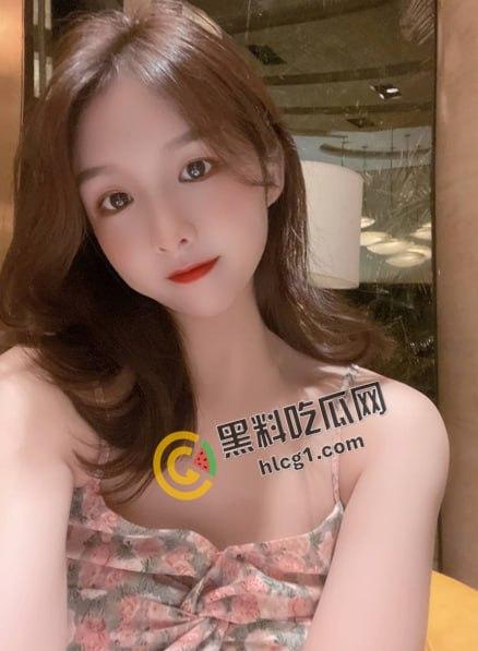 长沙外国语学院清纯校花 贺春 被大哥后入抽插爆射！妹子性感的娇喘呻吟太勾人了  第5张