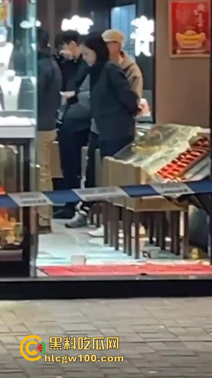 开宝马抢金铺？香港上水南丰珠宝 遭4名外籍蒙面歹徒洗劫 现场视频实拍曝光！  第11张