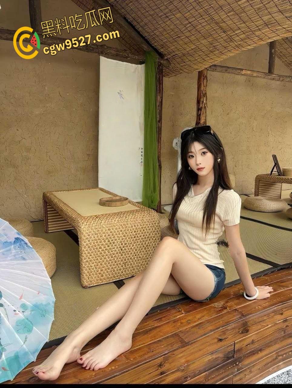 河北经贸大学校花【刘一宁】，情趣女仆蒙眼口交，户外楼道口交，清纯少女被调教成极品小母狗 ！  第5张