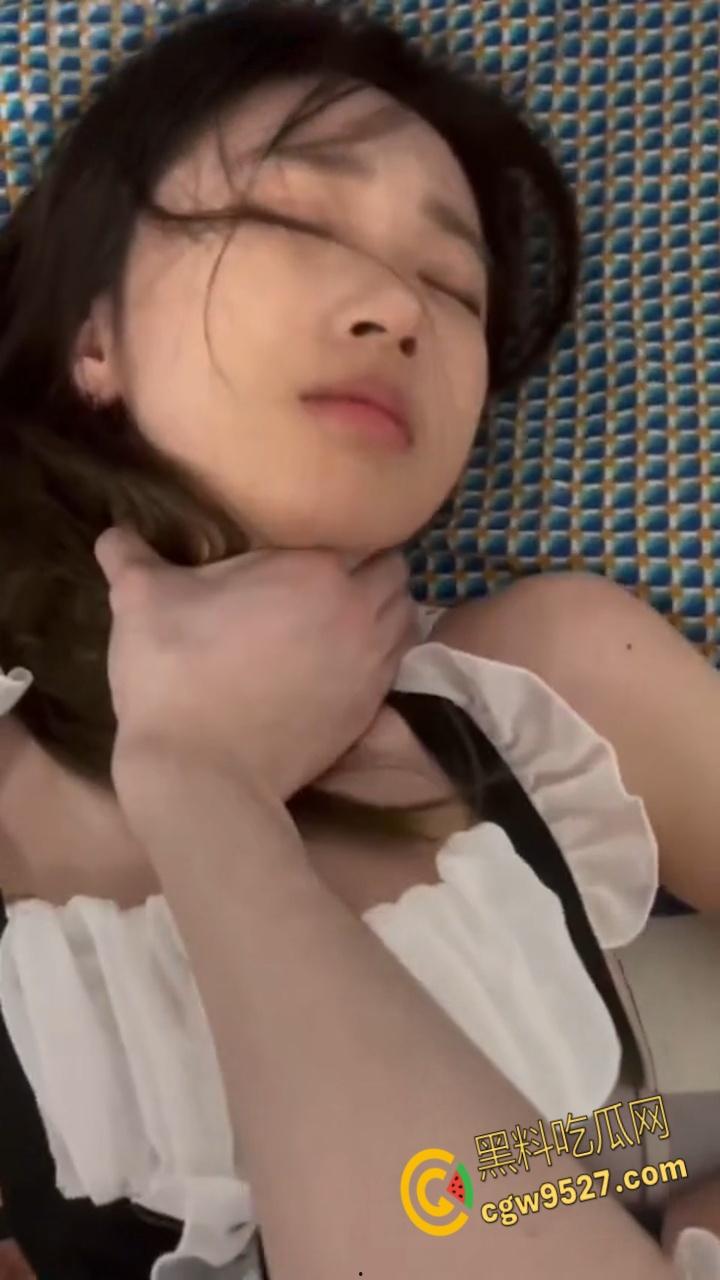 河北经贸大学校花【刘一宁】，情趣女仆蒙眼口交，户外楼道口交，清纯少女被调教成极品小母狗 ！  第9张