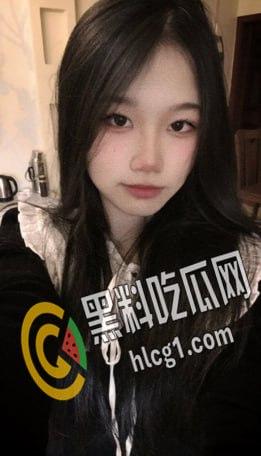 抖音快手几十万粉丝网红 太子妃 高中生时期自拍流出 丰满的奶子粉嫩的鲍鱼很骚气 老弟太正点了！  第1张