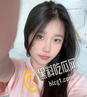 抖音快手几十万粉丝网红 太子妃 高中生时期自拍流出 丰满的奶子粉嫩的鲍鱼很骚气 老弟太正点了！  第21张