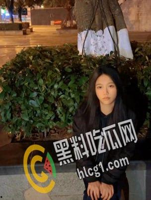 抖音快手几十万粉丝网红 太子妃 高中生时期自拍流出 丰满的奶子粉嫩的鲍鱼很骚气 老弟太正点了！  第22张