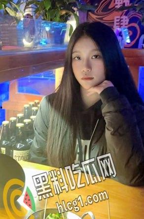 抖音快手几十万粉丝网红 太子妃 高中生时期自拍流出 丰满的奶子粉嫩的鲍鱼很骚气 老弟太正点了！  第26张