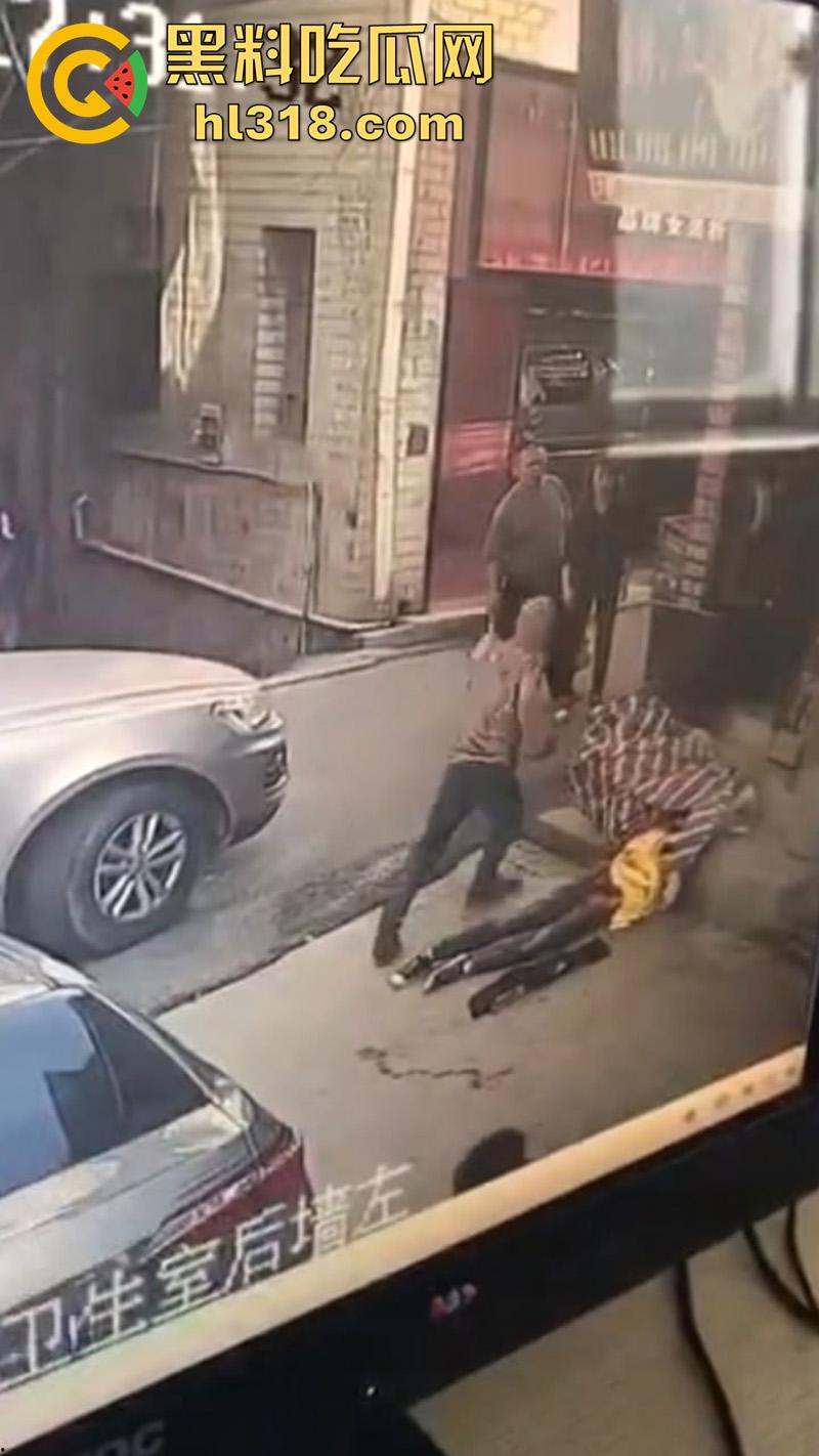 郑州男子持菜刀，砍杀奸夫淫妇，妻子出轨被老公发现，拿菜刀当场砍死奸夫，再追妻子狂砍！  第7张