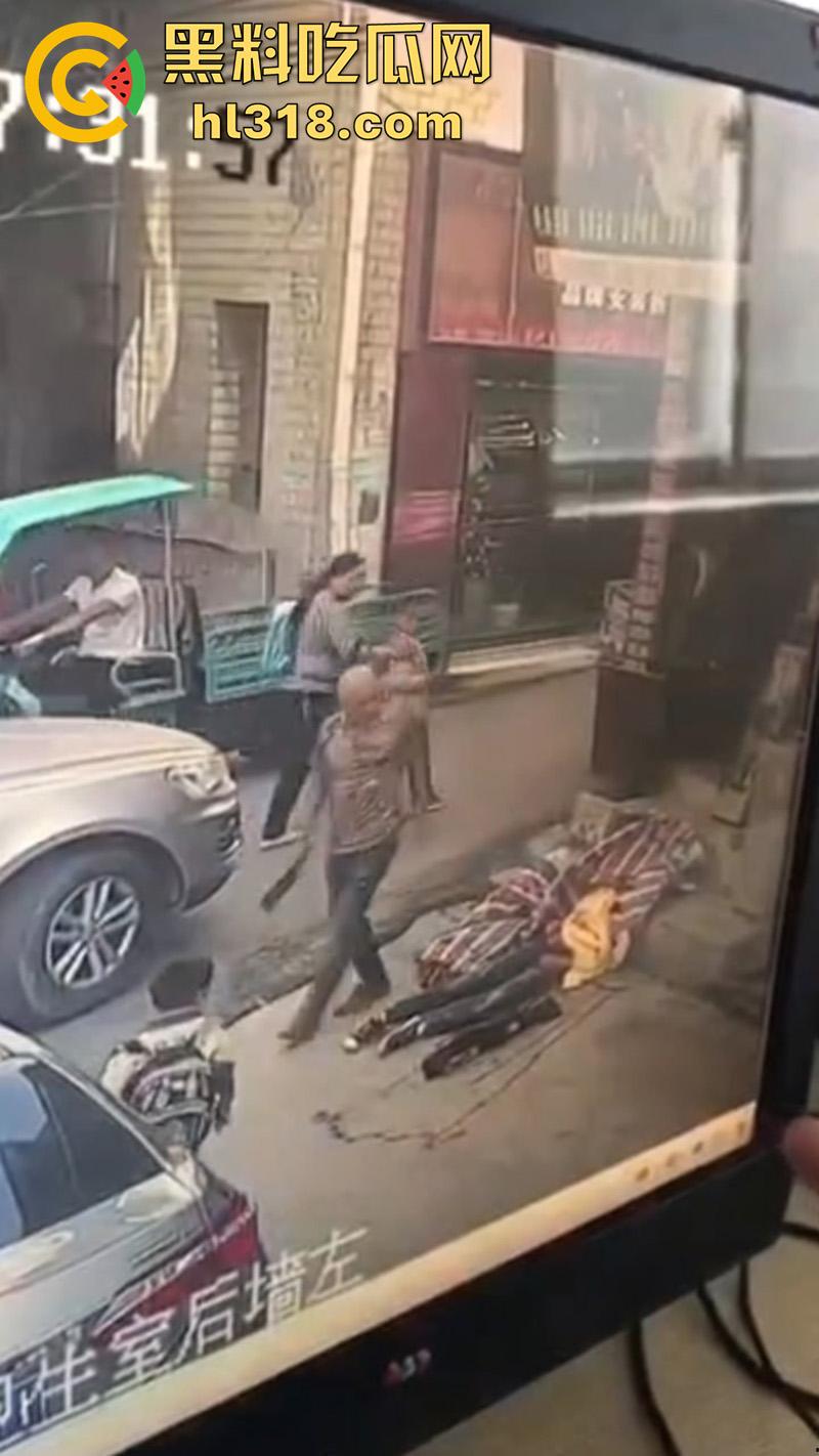 郑州男子持菜刀，砍杀奸夫淫妇，妻子出轨被老公发现，拿菜刀当场砍死奸夫，再追妻子狂砍！  第8张