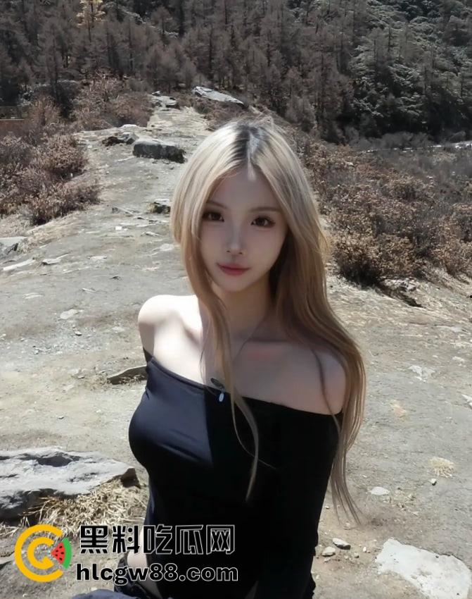 四川22岁骚鸡【林琳】包月卖逼当情人，吃一个月鸡巴换俩包，朋友圈晒包背地里卖逼！  第4张