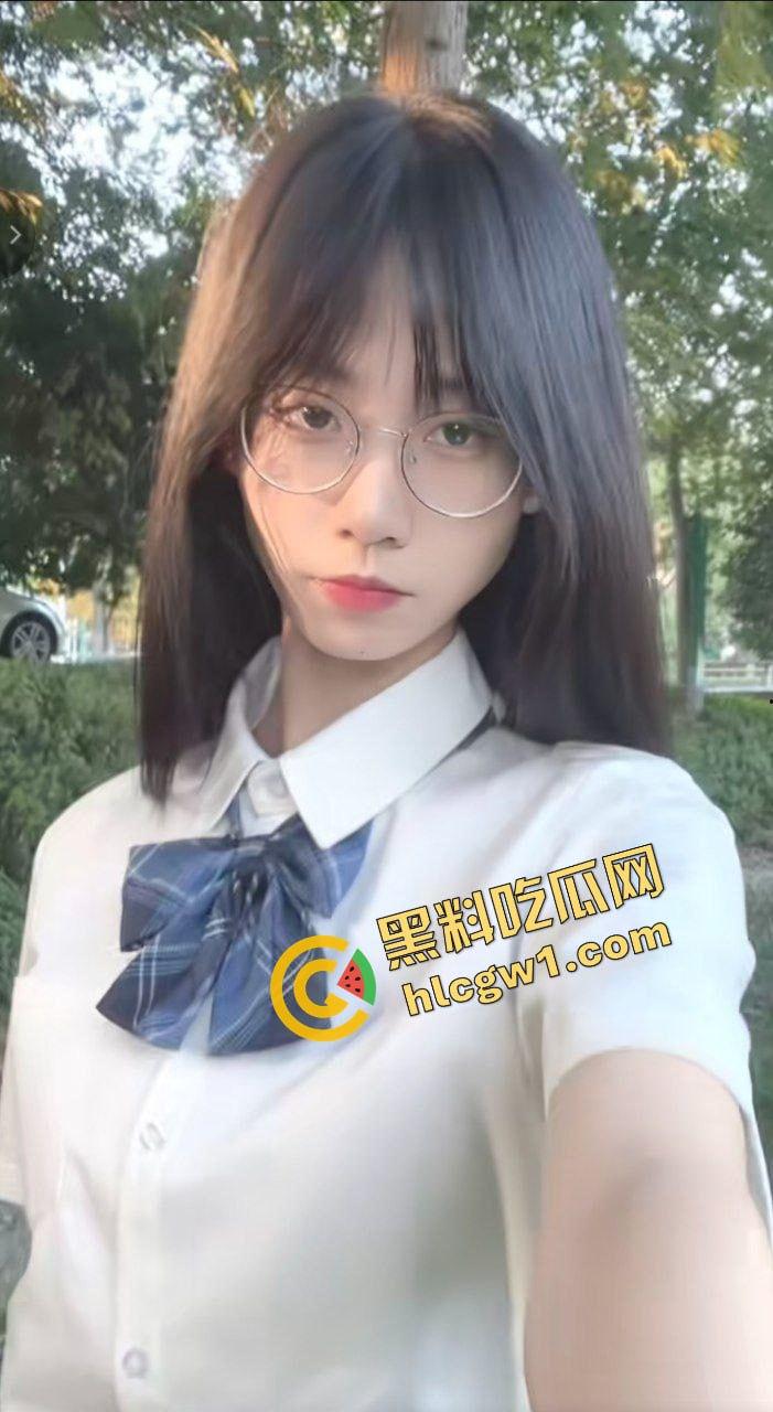 抖音青春少女无敌清纯网红『安陌瑜』早期与多金单男 家中激情输出小穴 独家曝光流出！  第2张