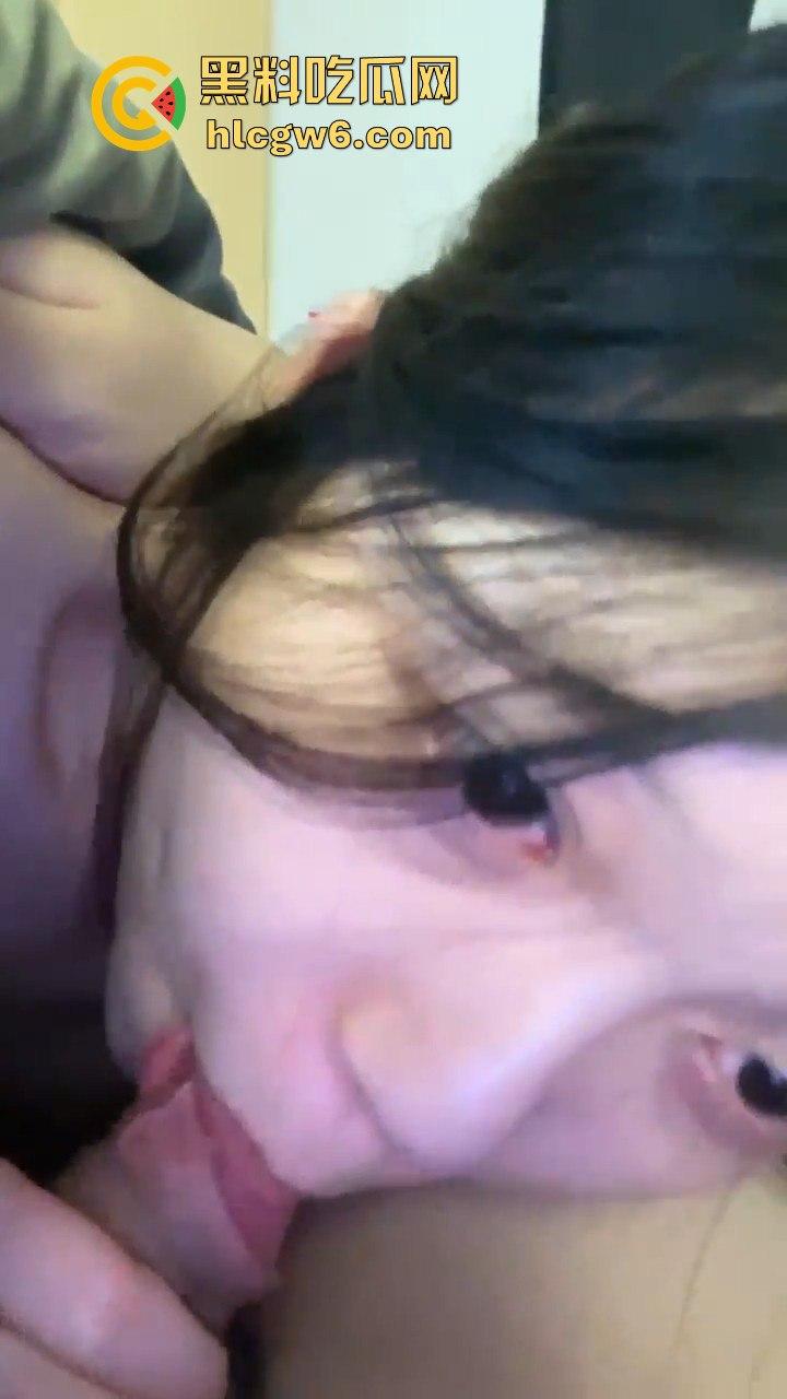 长沙24岁反差清纯小嫩妹【黎静静】跟男友性爱视频流出，不容易满足的母狗  第6张