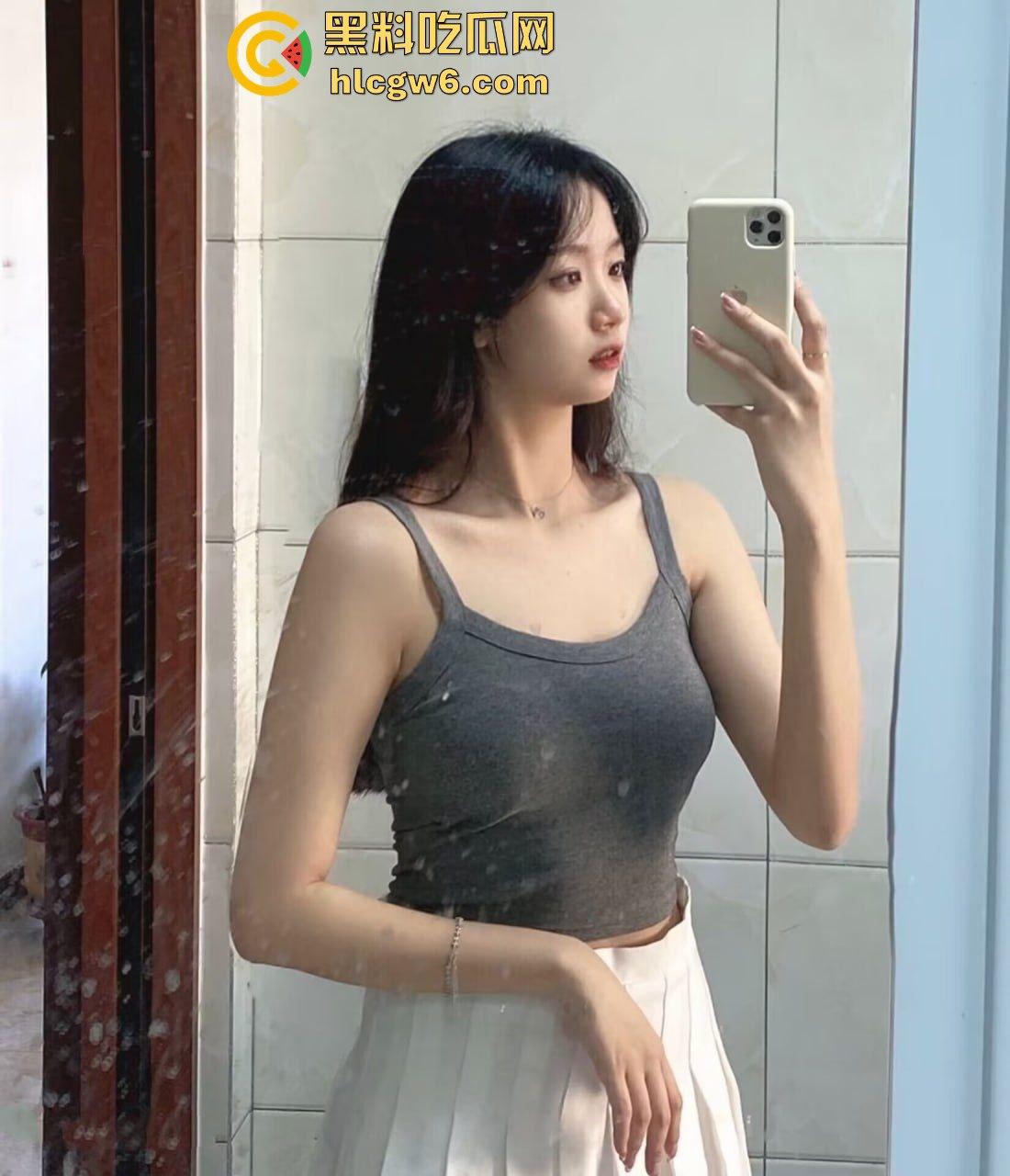 长沙24岁反差清纯小嫩妹【黎静静】跟男友性爱视频流出，不容易满足的母狗  第11张