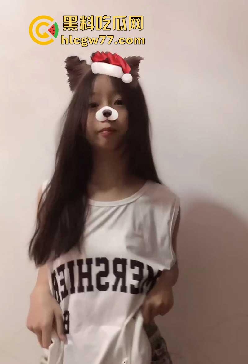 湖北襄阳清纯学生妹【张婧涵】露脸裸舞沦为金主小母狗 从校园乖乖女秒变淫骚小野猫！  第3张