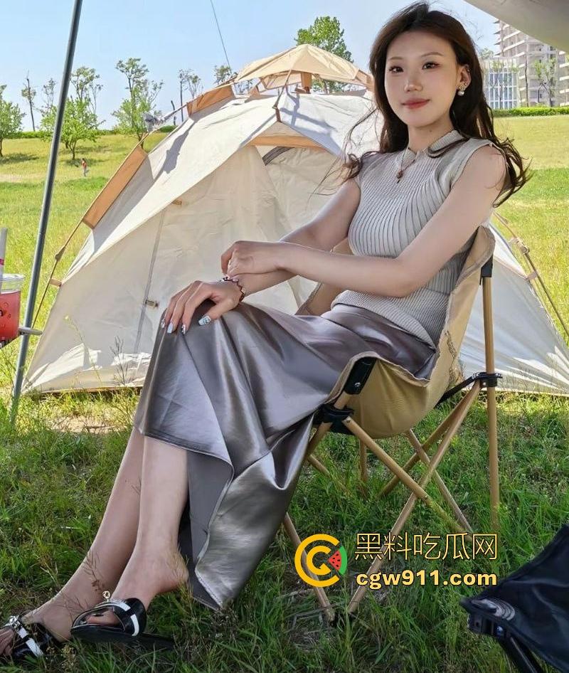 武汉师范大学【刘婷婷】与男友性爱视频流出，清纯学妹化身全自动榨精机，骑乘榨精露脸口爆，反差骚劲十足！  第2张