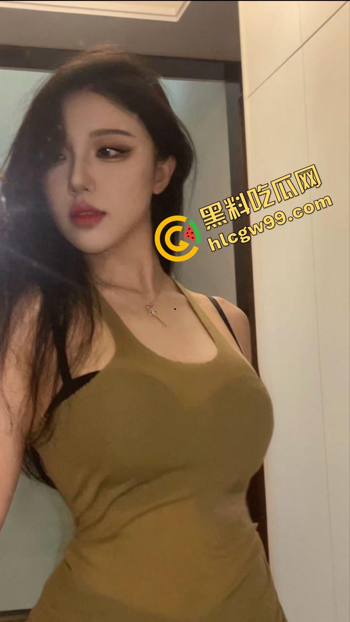 浙江杭州西湖御姐骚鸡【唐韵】极品大G奶诱惑私拍，女上骑乘大奶直晃悠！独家曝光流出！  第1张