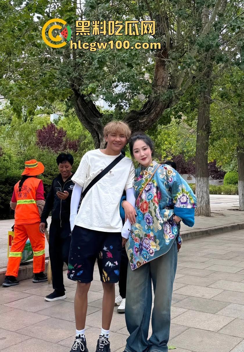 网红劲爆大瓜，青海抖音网红【藏族宋小宝】与【静静.】家中性爱视频流出，静静全程上位，小穴是真的会吸啊！  第5张