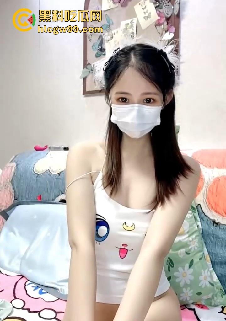 超人气网红女神【芝士莓莓酸奶】身材纤细颜值甜美，直播大战头套男 实在太撩人了！  第1张