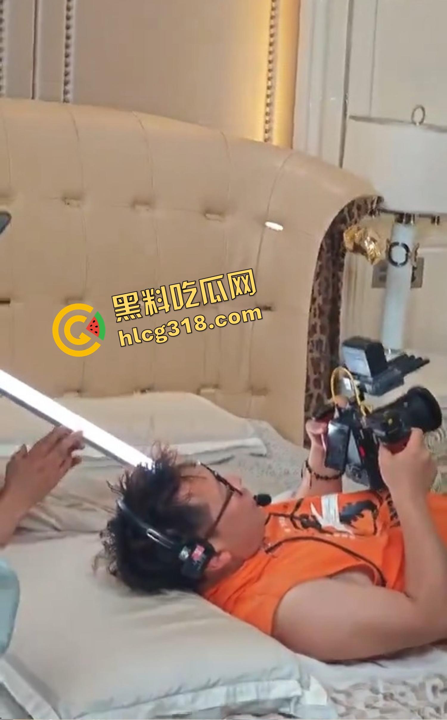 现在当女演员都不算惨，最惨的其实是拍床戏的摄影师，天天近距离看人操，自己一滴都不能射！  第6张