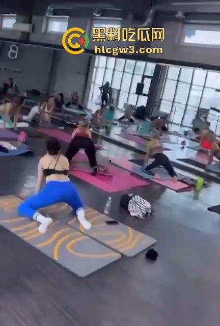 欧洲床上功夫提升班 做爱姿势瑜伽课爆火 教你一课成骚货一夜翻花样 把老公骑到怀疑人生！  第2张