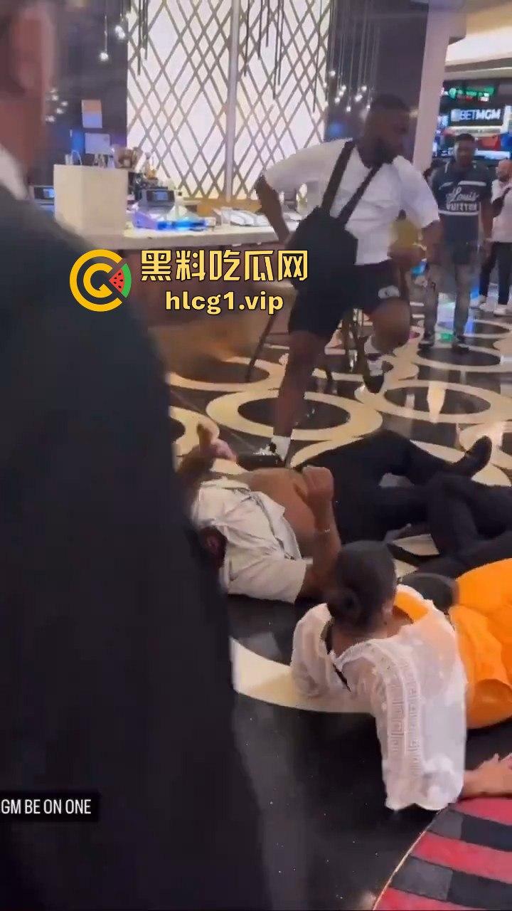 拉斯维加斯瓦坎达「马东锡」化身一拳超人，1打2轻松KO对手，黑人侠暴击看呆吃瓜群众！  第6张