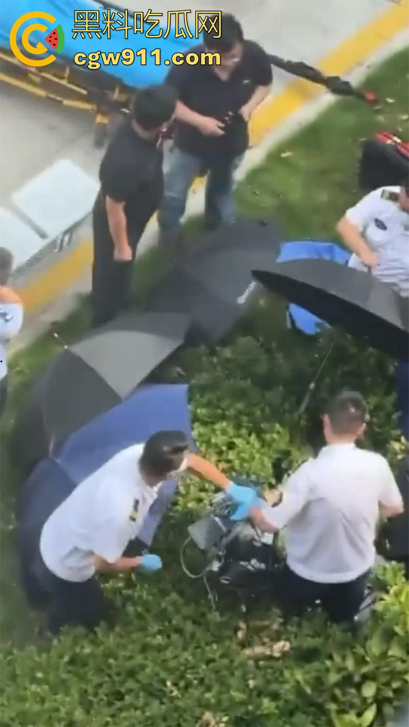 上海杉达学院女生跳楼事件，室友闺蜜出轨自己老爸，导致爸妈离婚家庭破裂，上个学家被偷了！  第6张