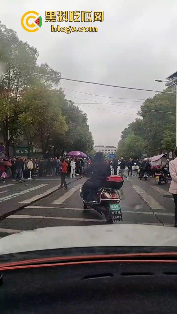 湖南衡阳又现深井吃人！工地拿纸皮当井盖 小学生坠井身亡！  第13张