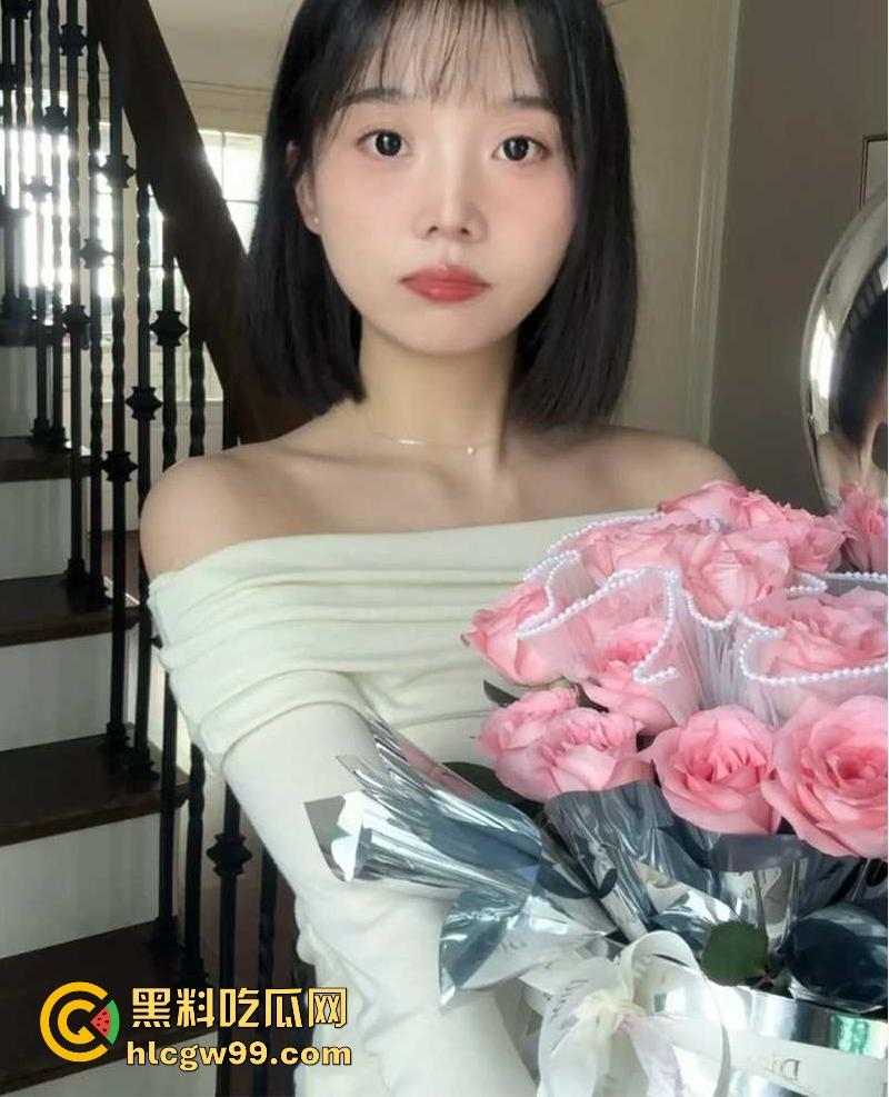 西安大学清纯反差学生妹【林莹】裸聊自慰视频被渣男曝光，全程露脸反差至极，很有撸点！  第1张