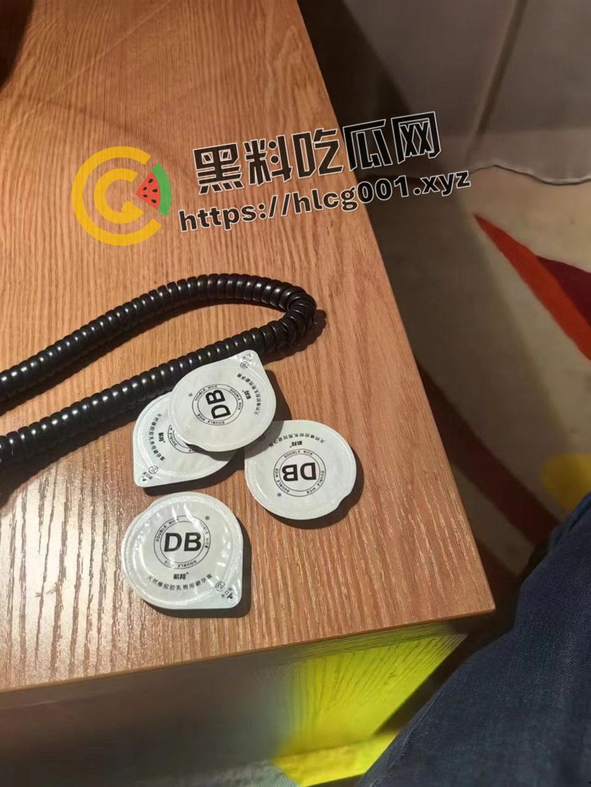 广东佛山一台ps5拿下19岁妹妹 直接开房干到爽 这是什么骚操作  第17张