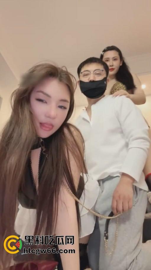 长沙秘书【小祺】当众被爆操，闺蜜牵线卖身换提成，跪舔老板鸡巴舔到吐奶，掰穴求操骚得像发情母狗！  第9张