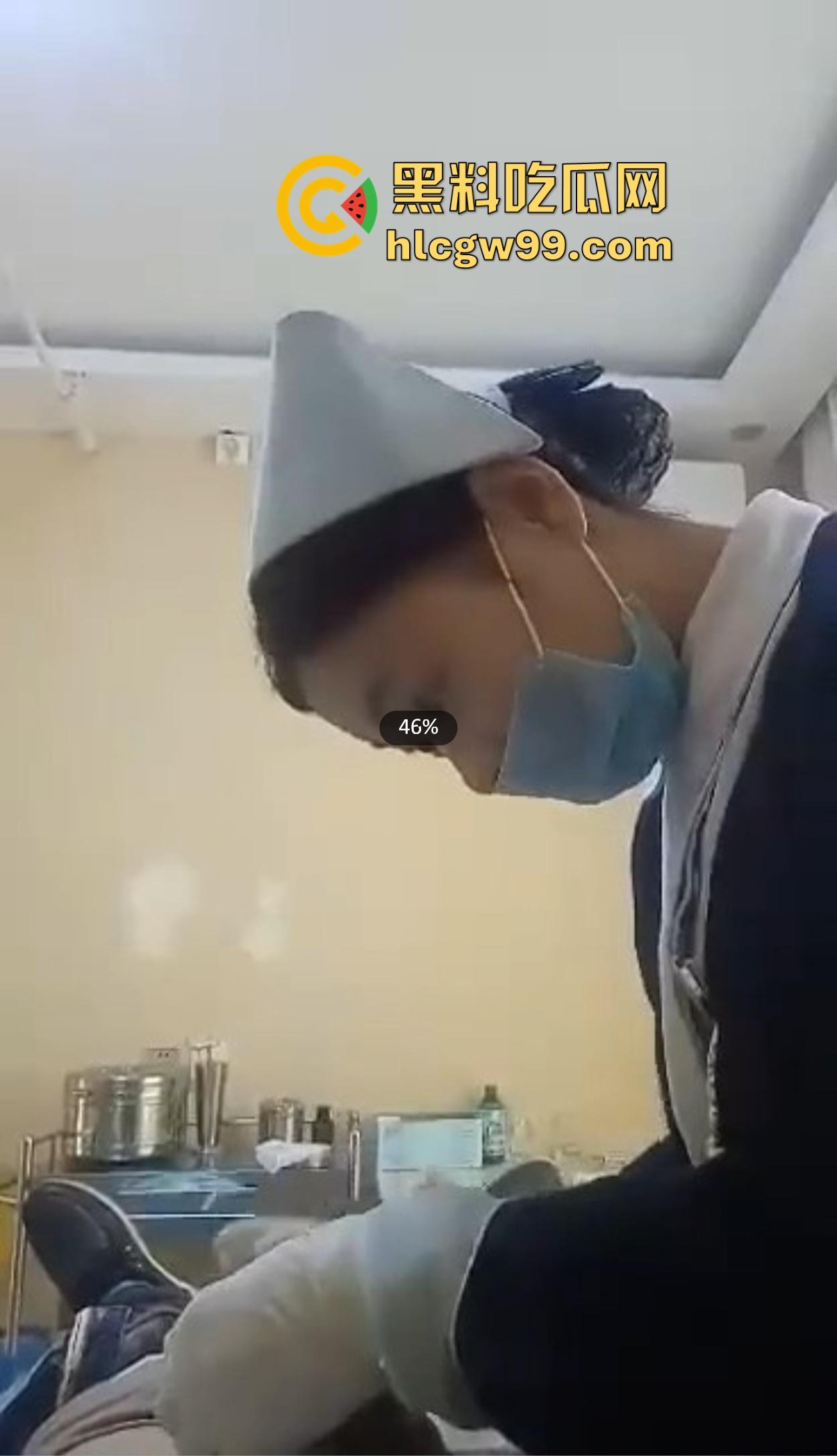 剃毛包扎变硬了？男科医院小护士手法太温柔，患者鸡巴直接顶起越摸越硬，她一句话直接把患者整破防！  第2张