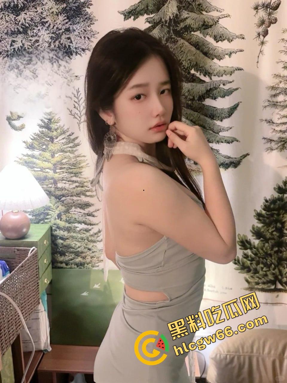 夫妻私拍片泄漏口交操逼玩法骚，跪舔开干爆操狂插浪叫喷水，老夫老妻玩得比援交还骚！  第1张