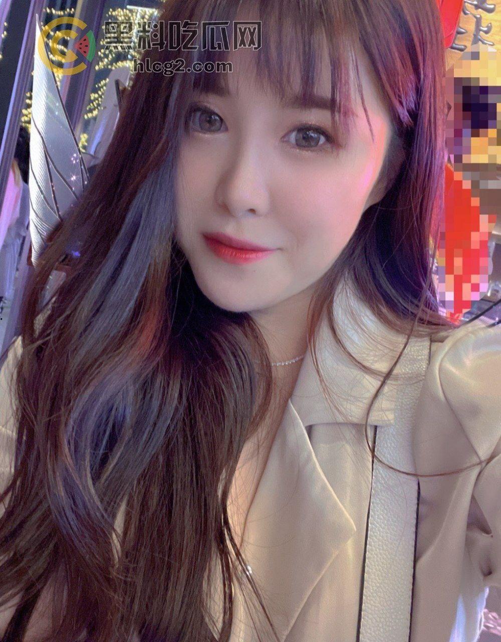 青岛巨乳少妇「李晓玲」老公远在海上，她的性感裸照让人喷鼻血！这对天生乳交圣体的诱惑太不可抗拒了  第5张